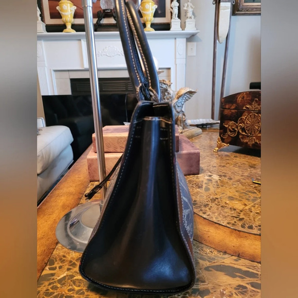 Dooney & Bourke 5 pieces - Picture 4 of 16